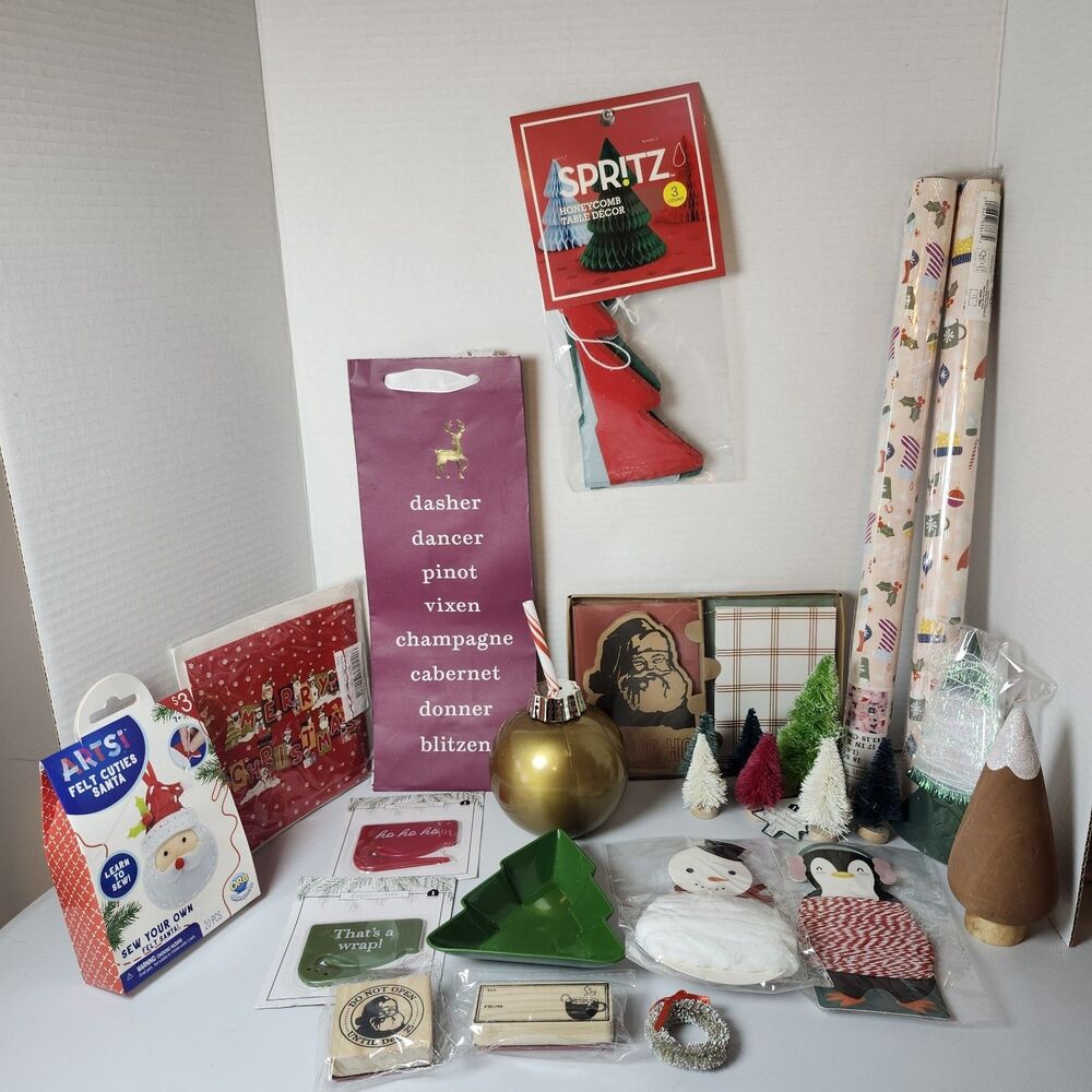 Lot Of 25 Mixed Christmas Items
